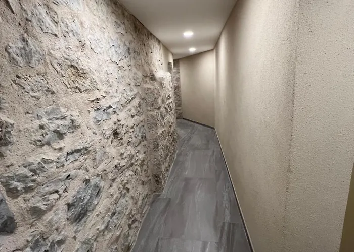 Les Orangers * 芒通