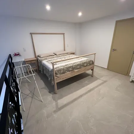 Les Orangers Apartment *