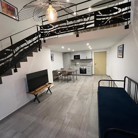 Les Orangers Apartment *